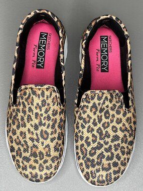 Skechers Go Walk Memory Foam Leopard Slip-On Shoes Women’s Size 8 EUC